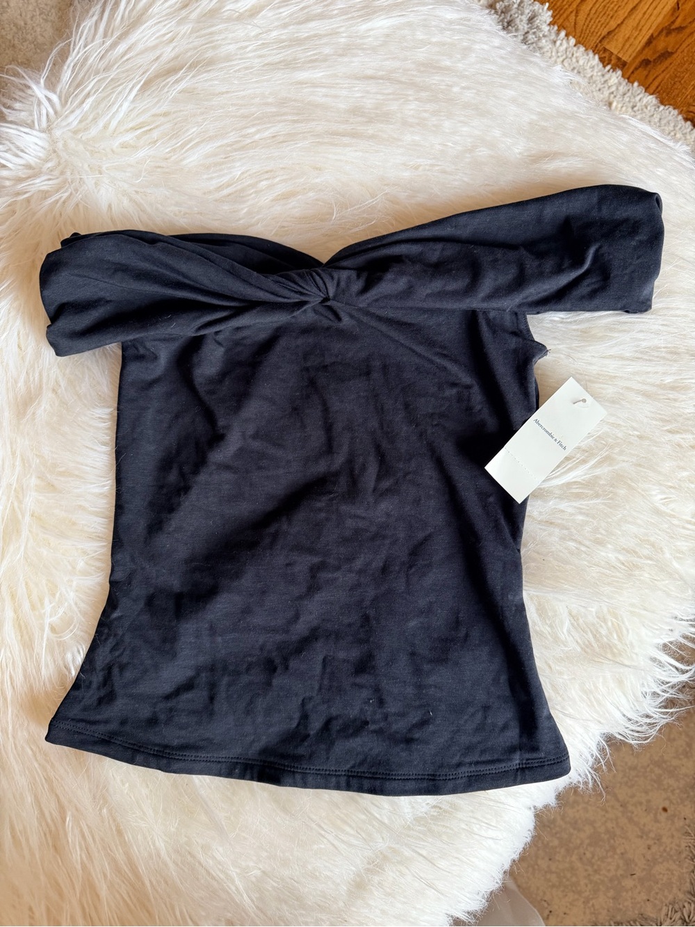 Abercrombie & Fitch Black Off-Shoulder Twist Crop Top
